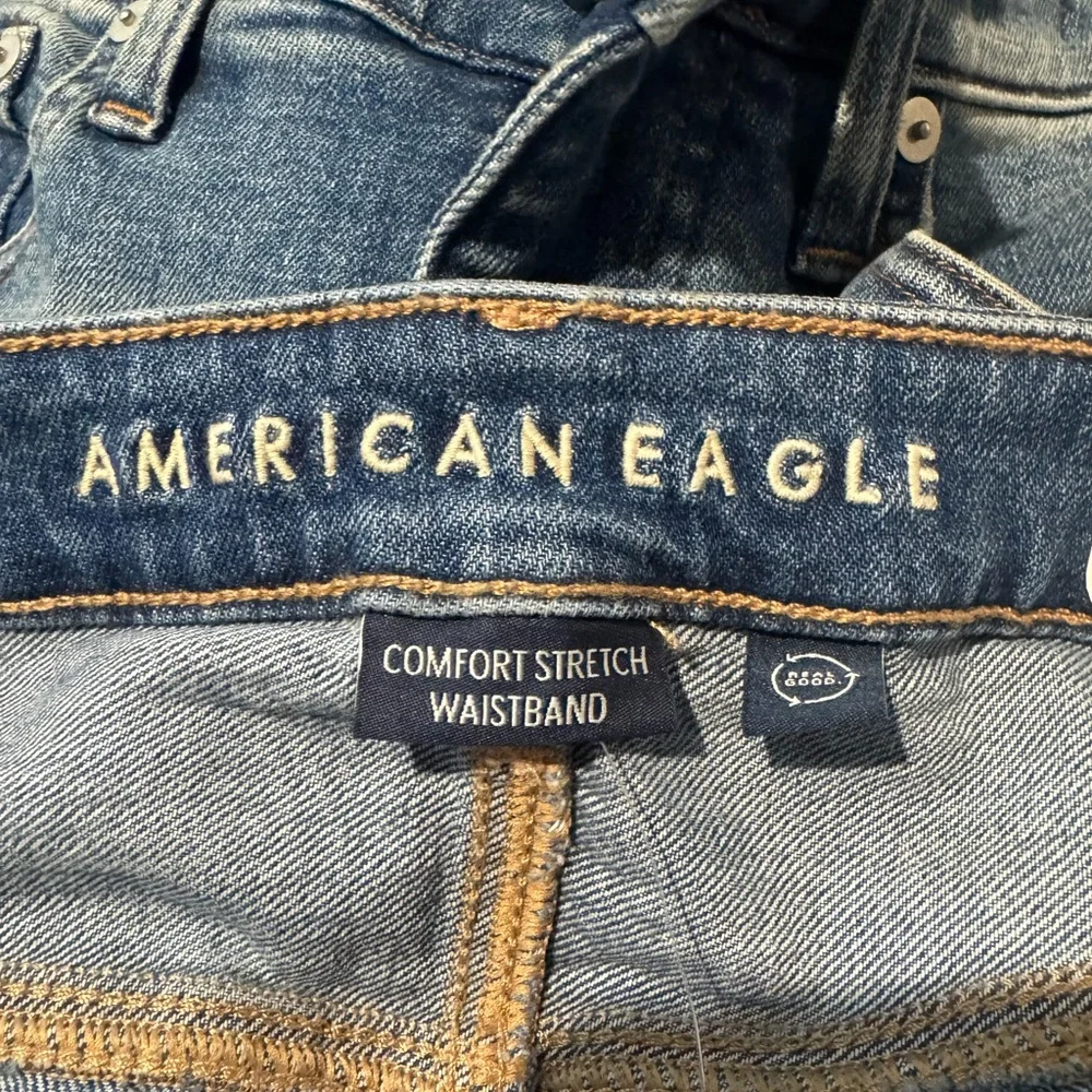 American Eagle Outfitters Low Rise Baggy Wide Leg Jeans. Size 14. NWT